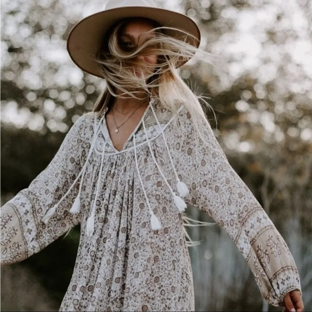 Little Gypsy Co Luna Cream Tan Long Sleeve Floral Boho Midi Dress‎ Size Medium